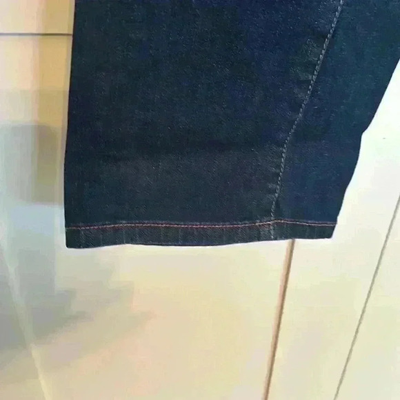 Ann Taylor Modern Fit Lindsay Waist Bootcut Jeans - Picture 10 of 13